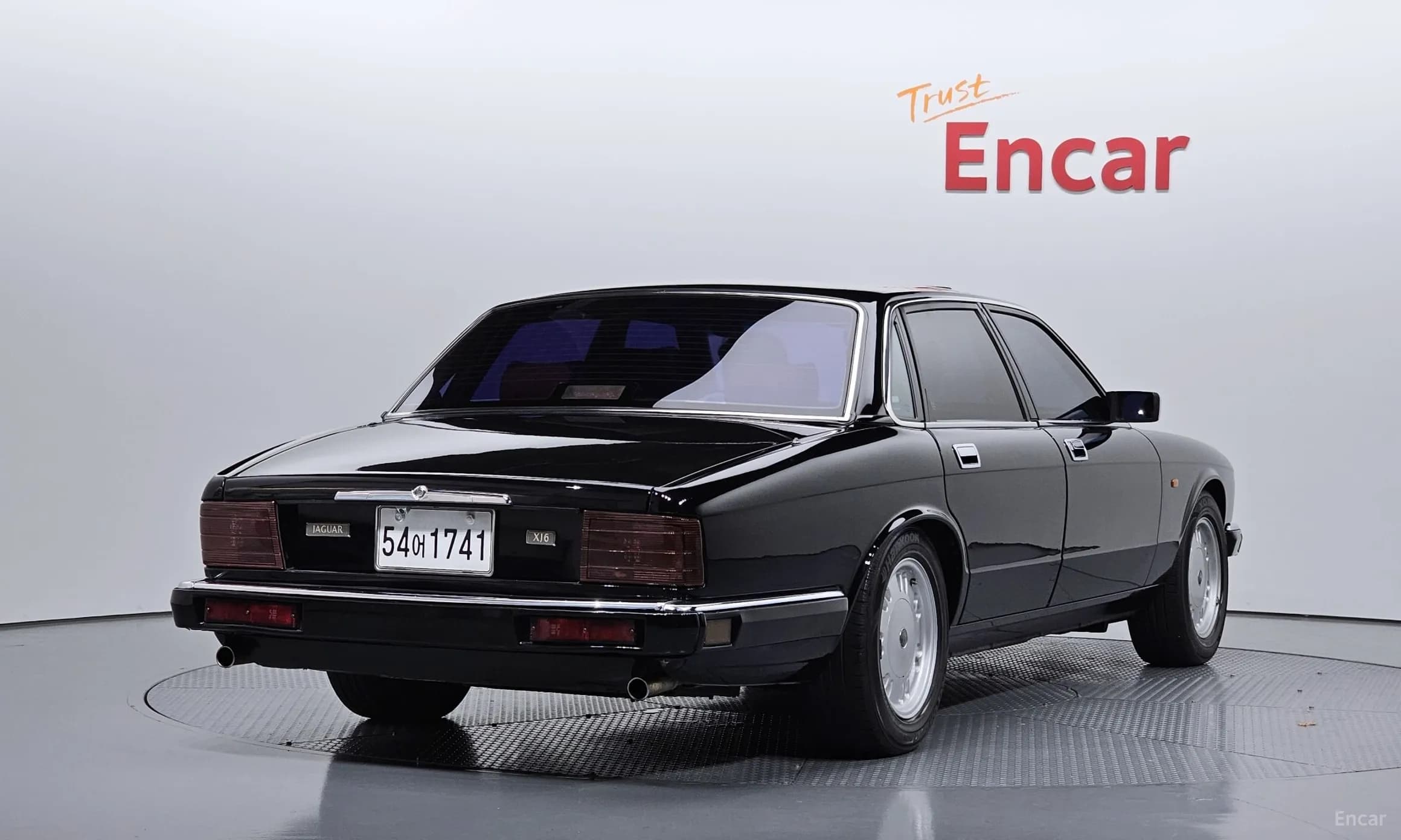 XJ-6