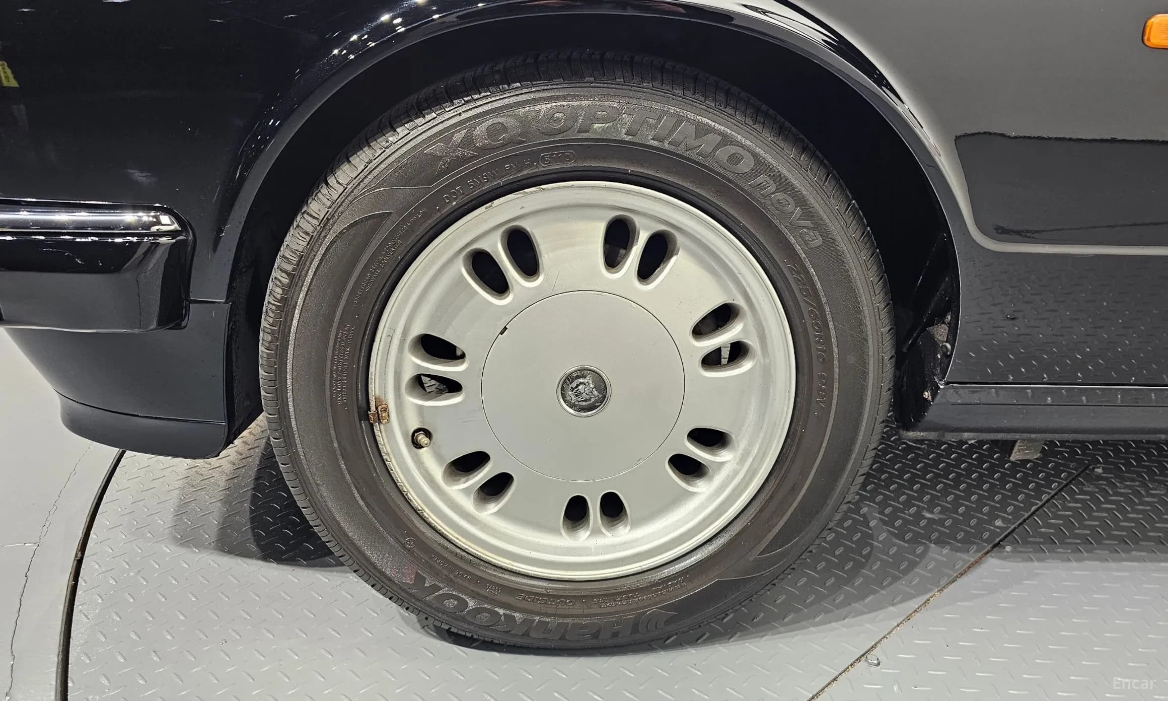 XJ-6