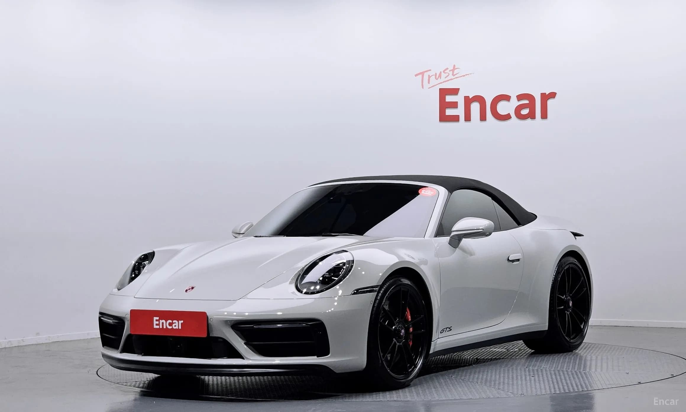 911 (992)