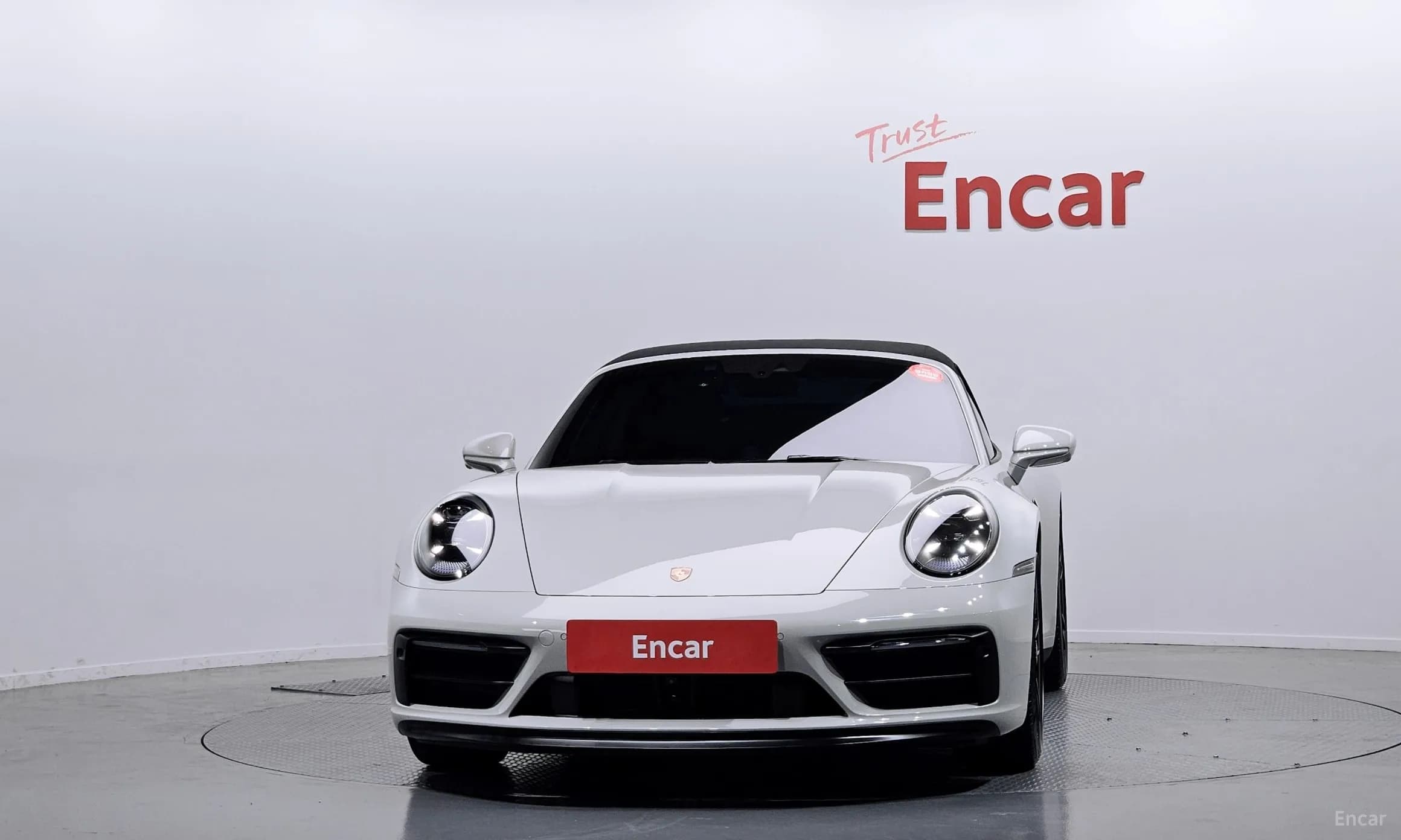911 (992)