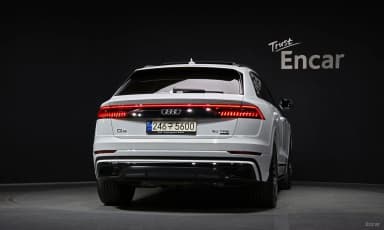 Q8 (4M)