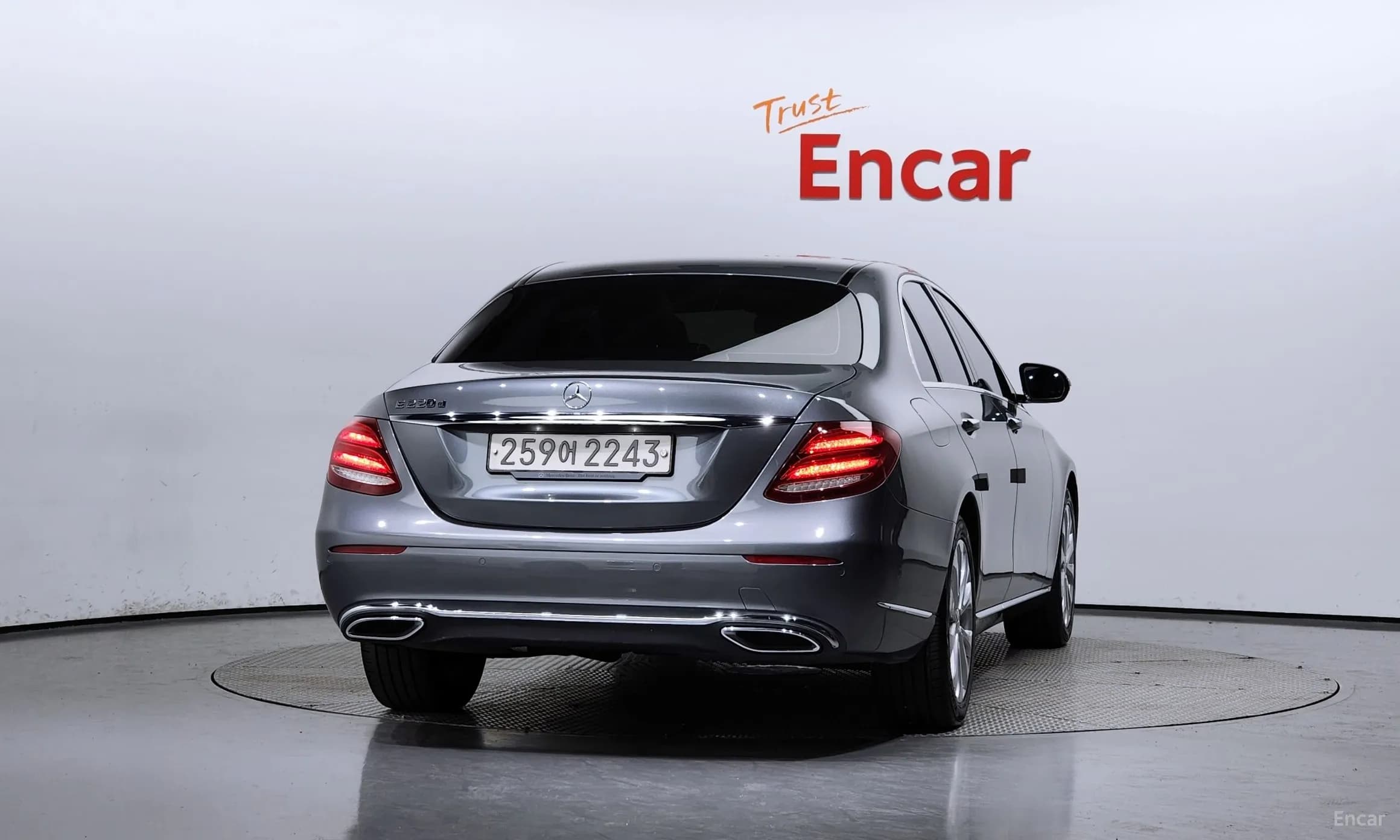 E-Class W213