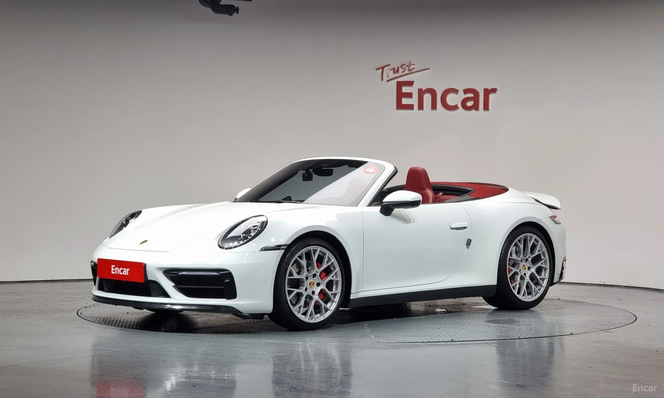 911 (992)