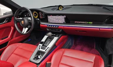 911 (992)