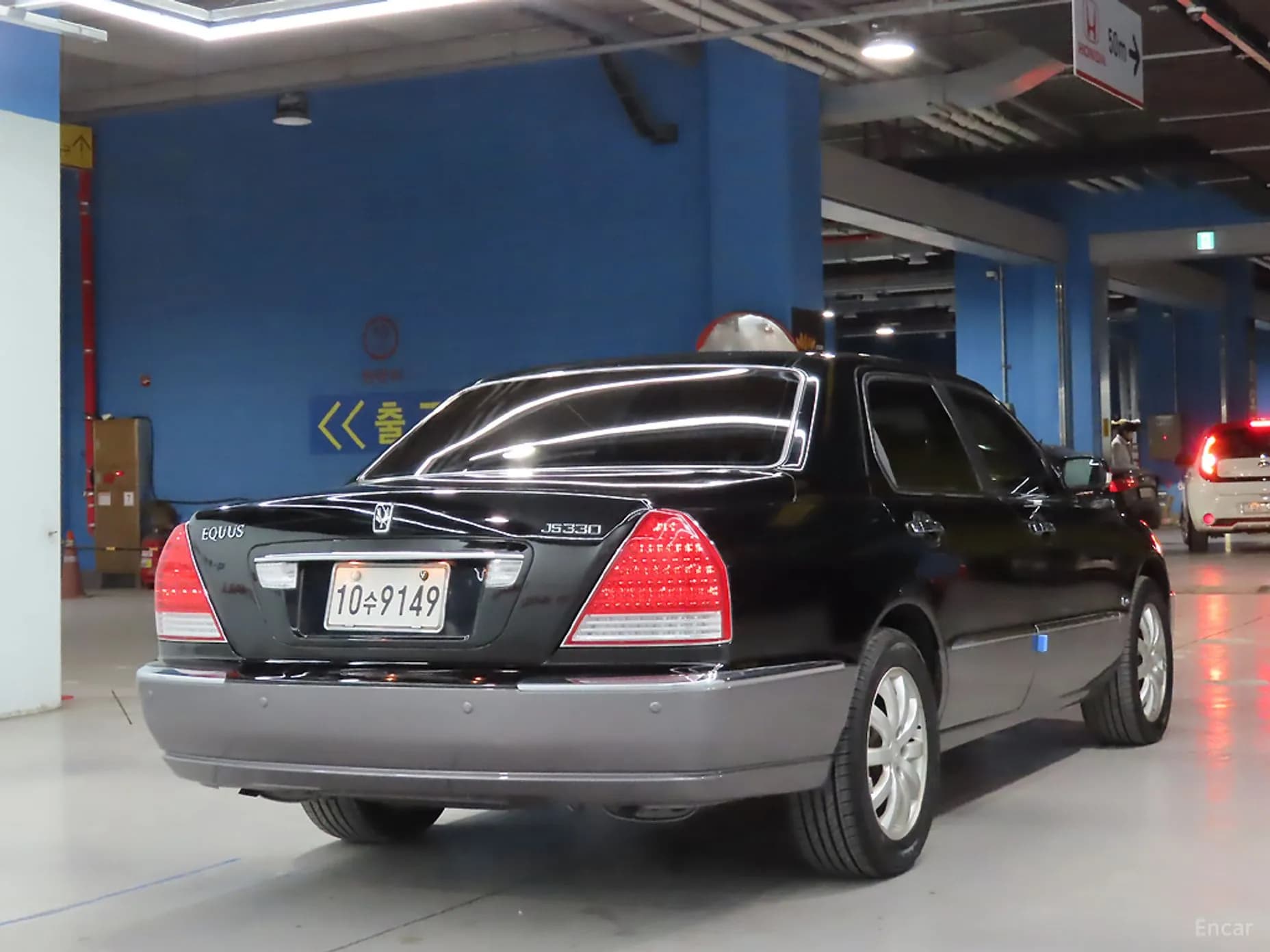 Hyundai Equus
