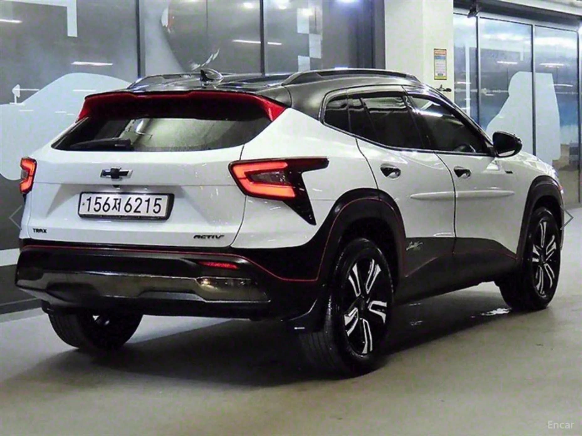 Trax Crossover