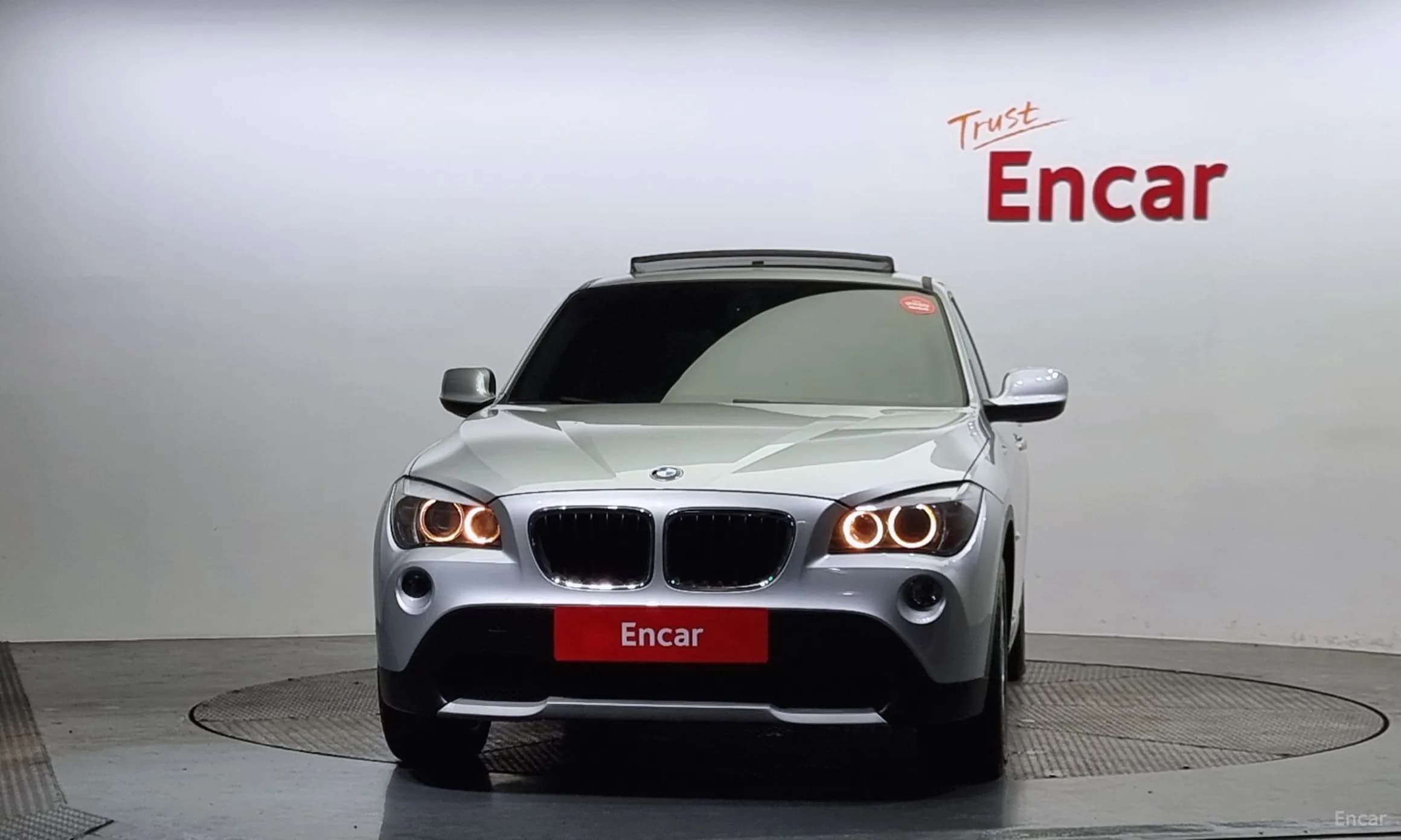 X1 (E84)