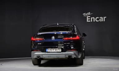 X4 (G02)