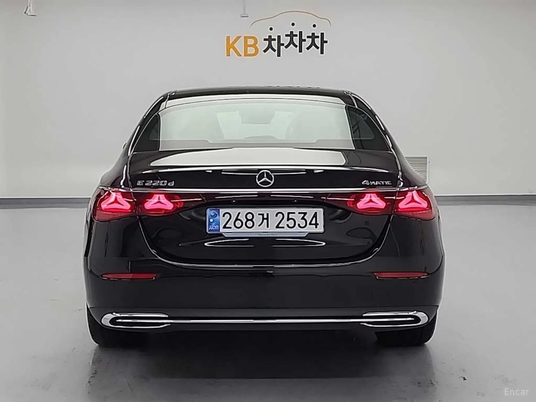 E-Class W214