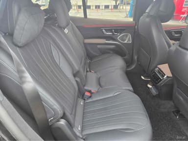 EQS SUV X296