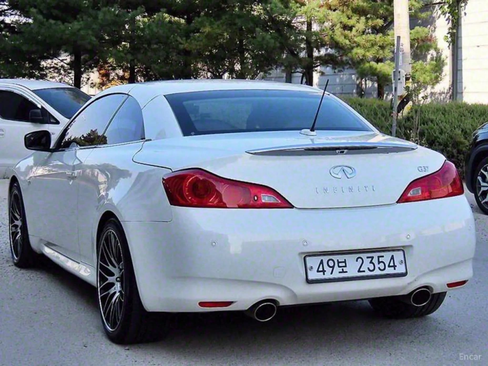 G37