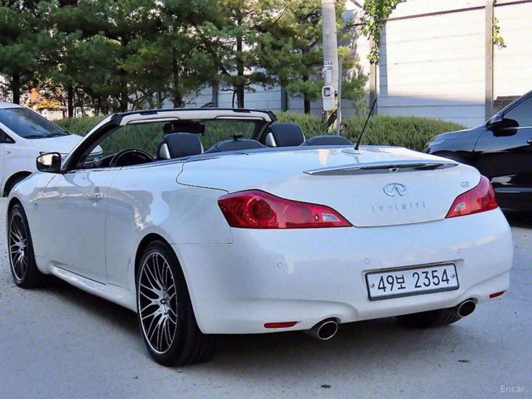G37