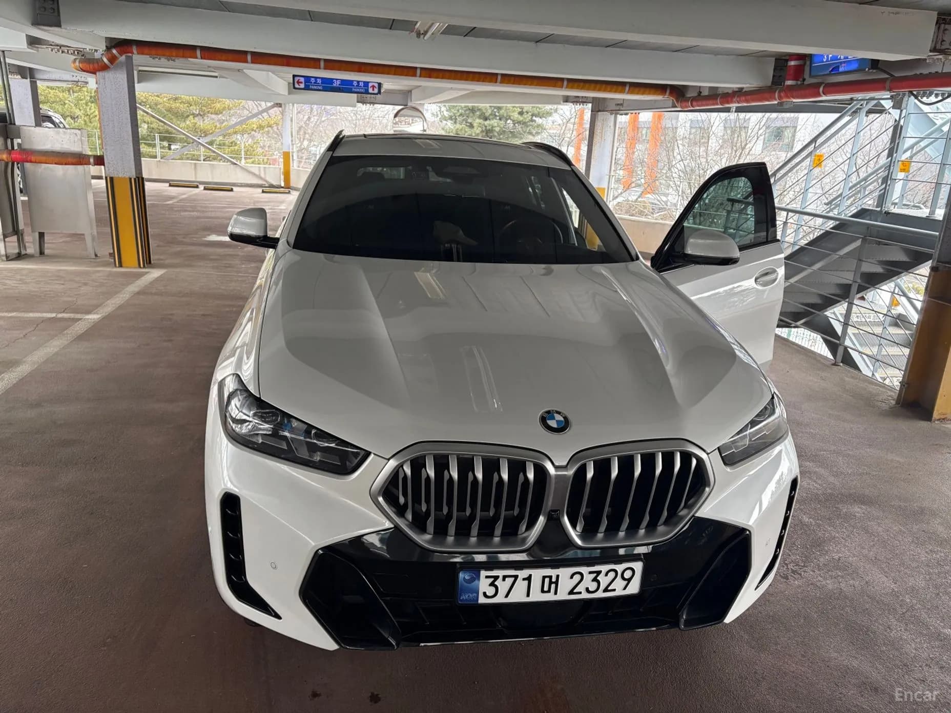 X6 (G06)