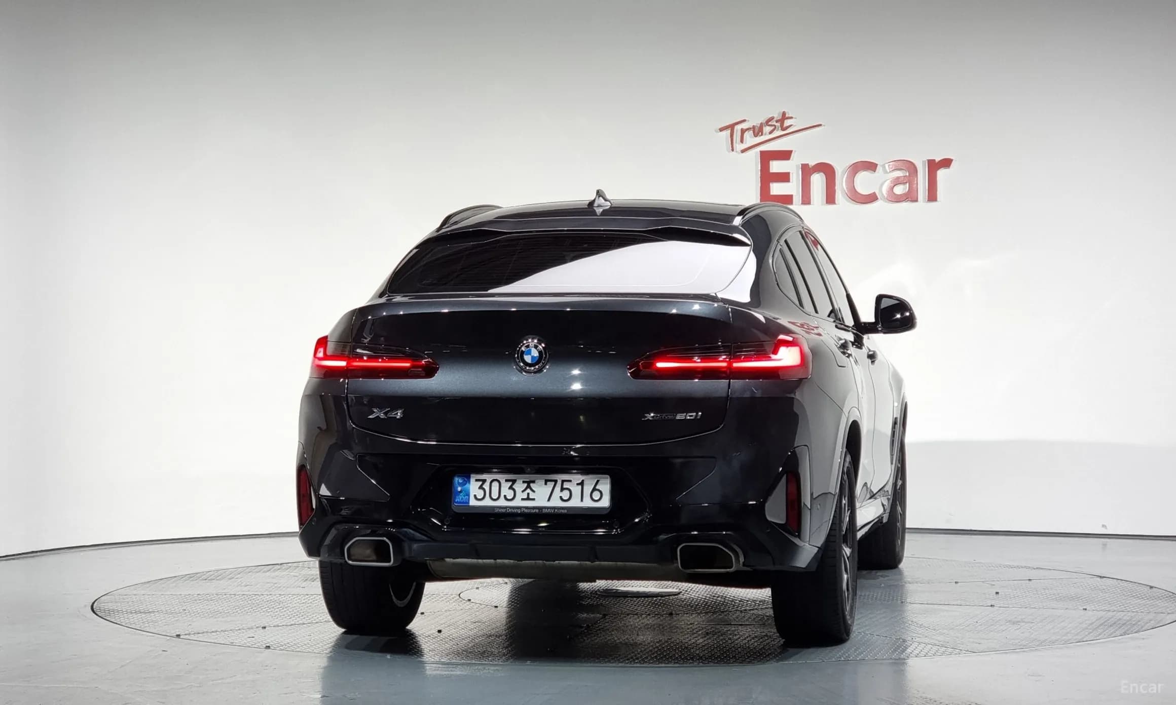 X4 (G02)