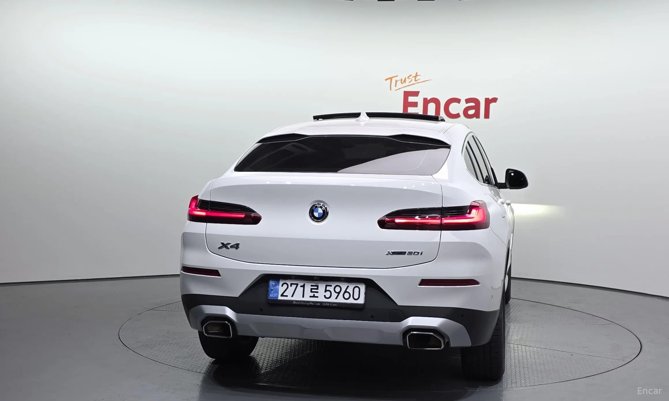 X4 (G02)