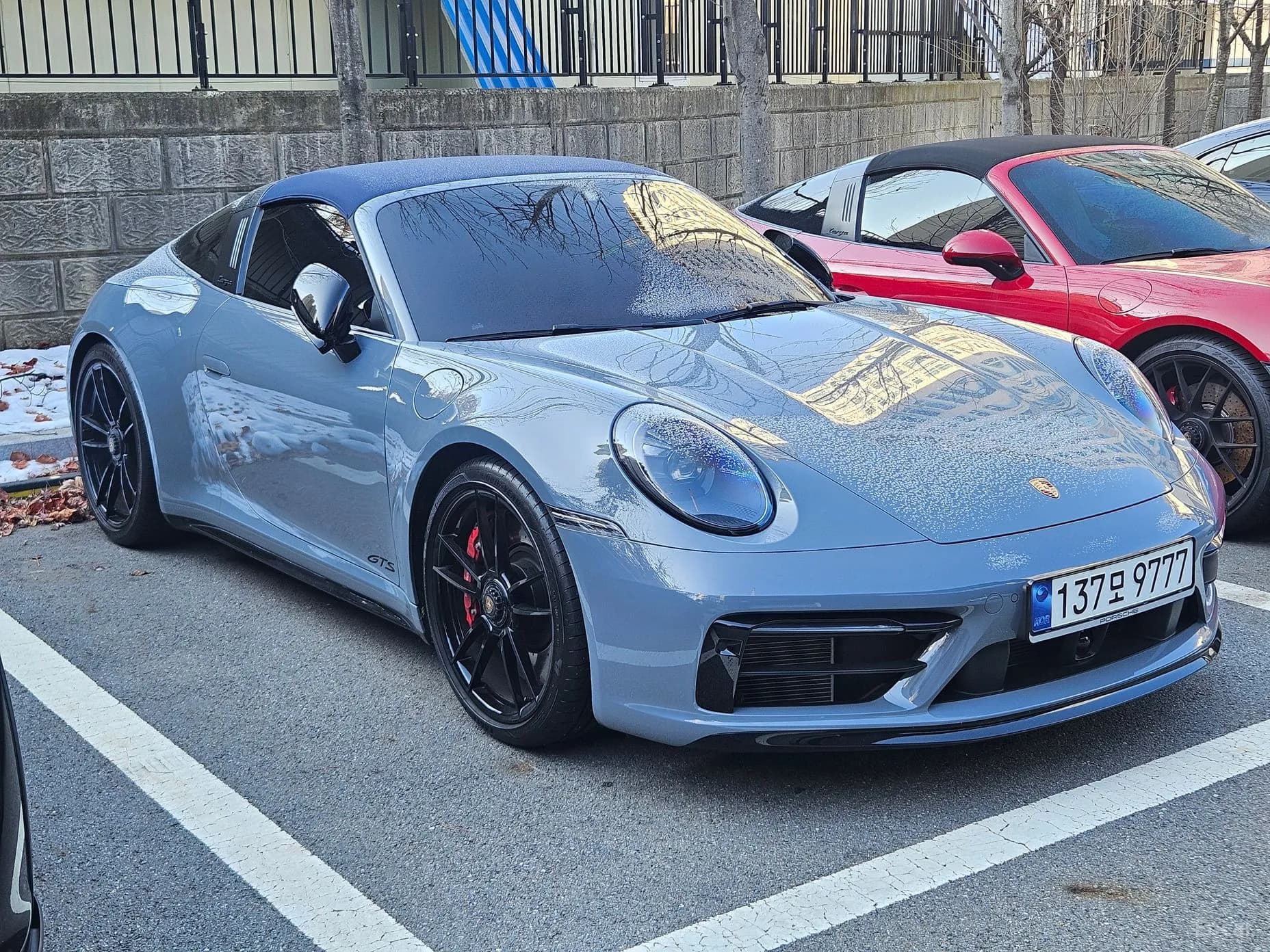 911 (992)