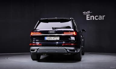 Q7 (4M)