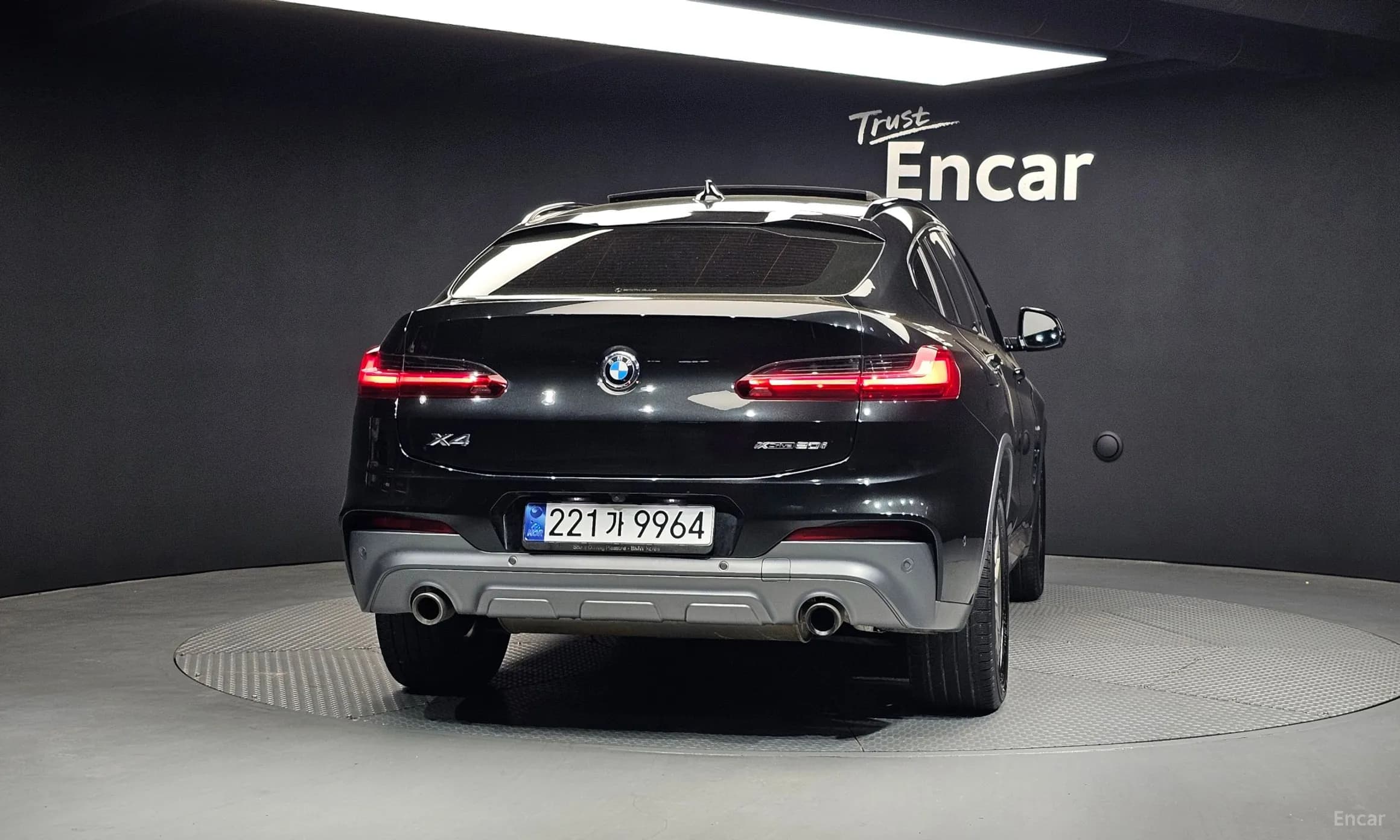 X4 (G02)