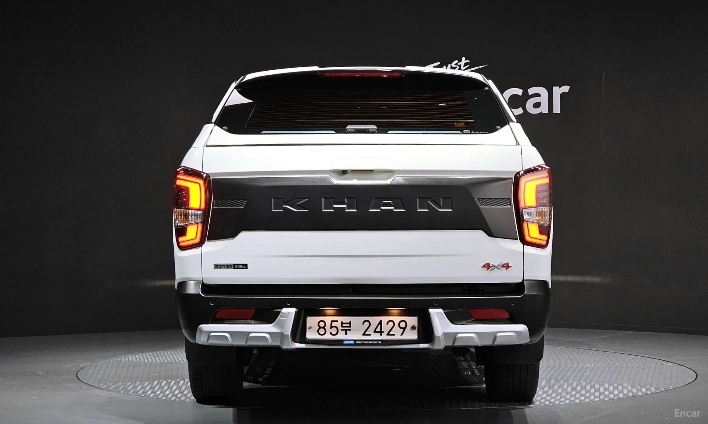Rexton Sports Khan