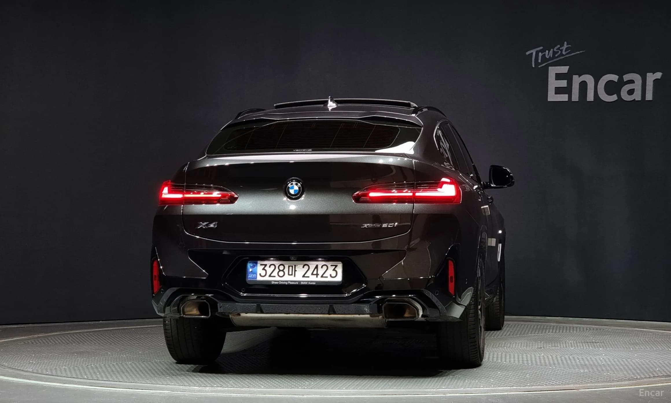 X4 (G02)