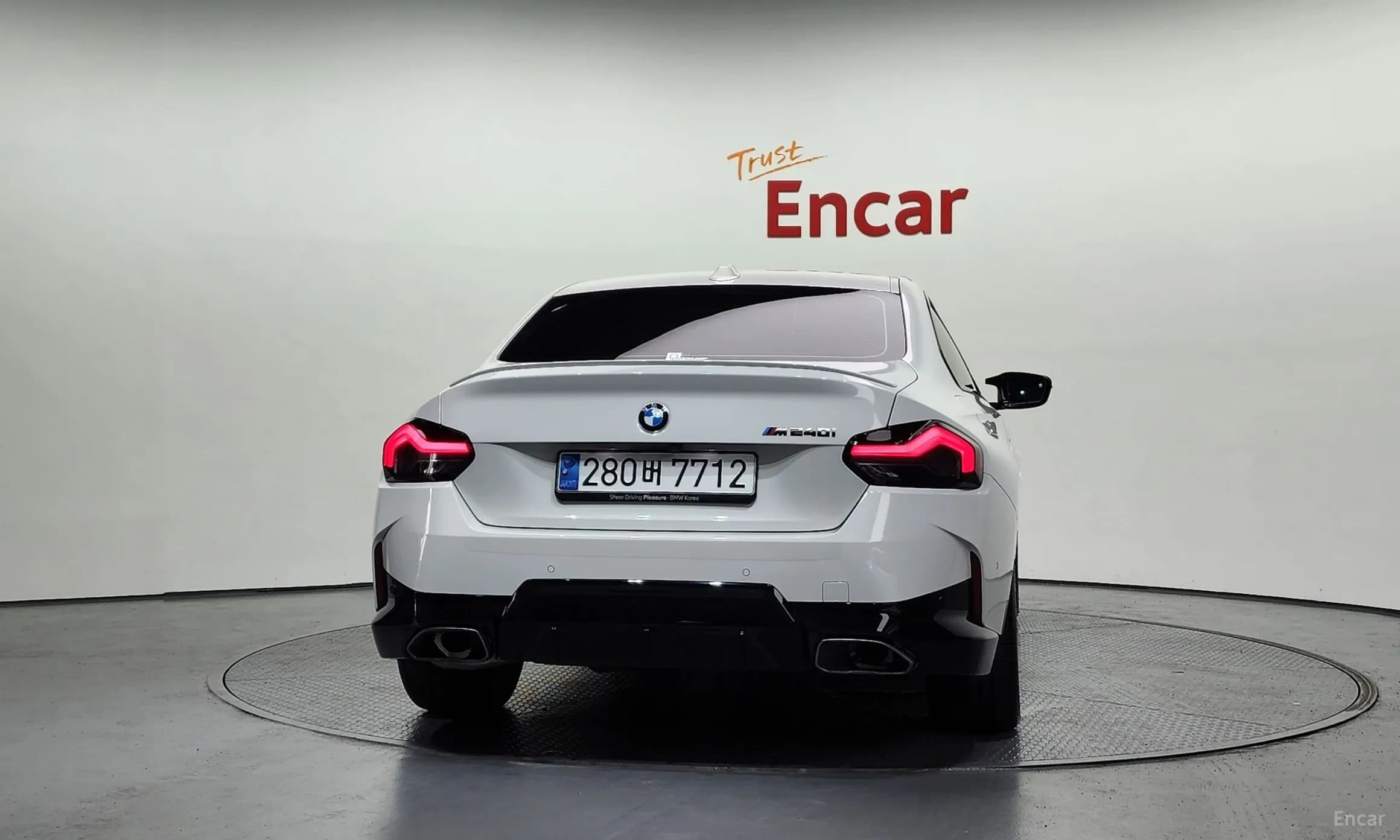 2 Series (G42)