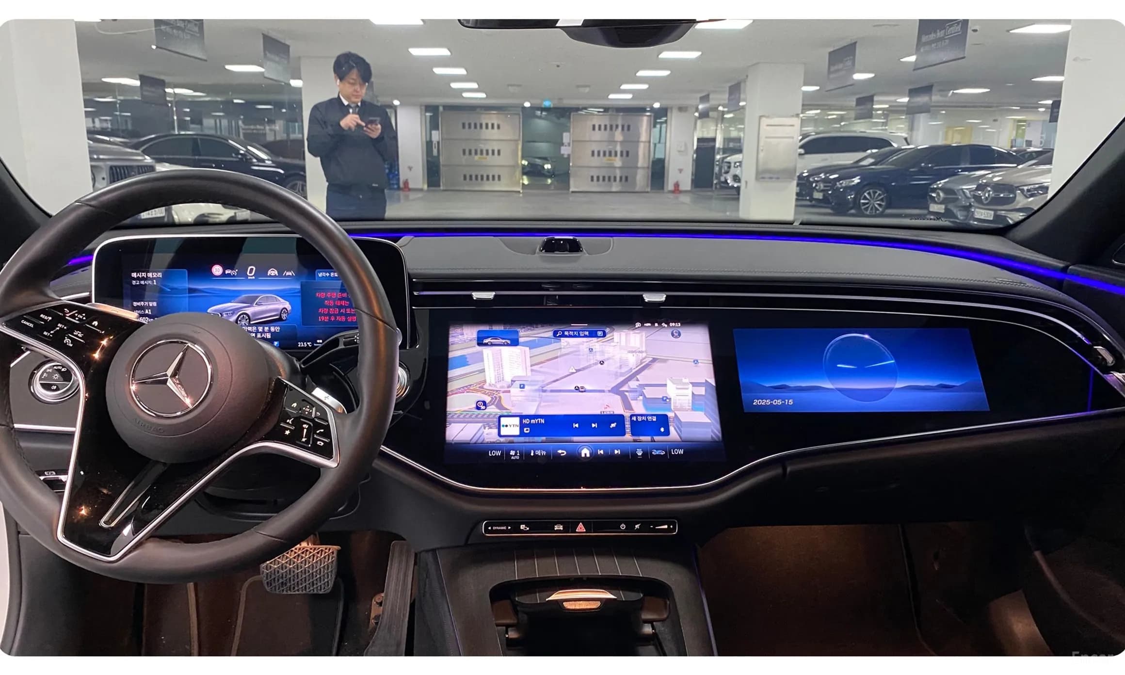 E-Class W214