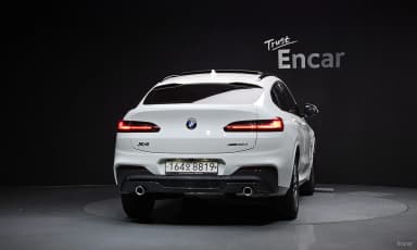 X4 (G02)