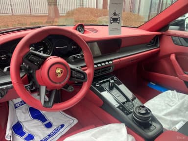 911 (992)