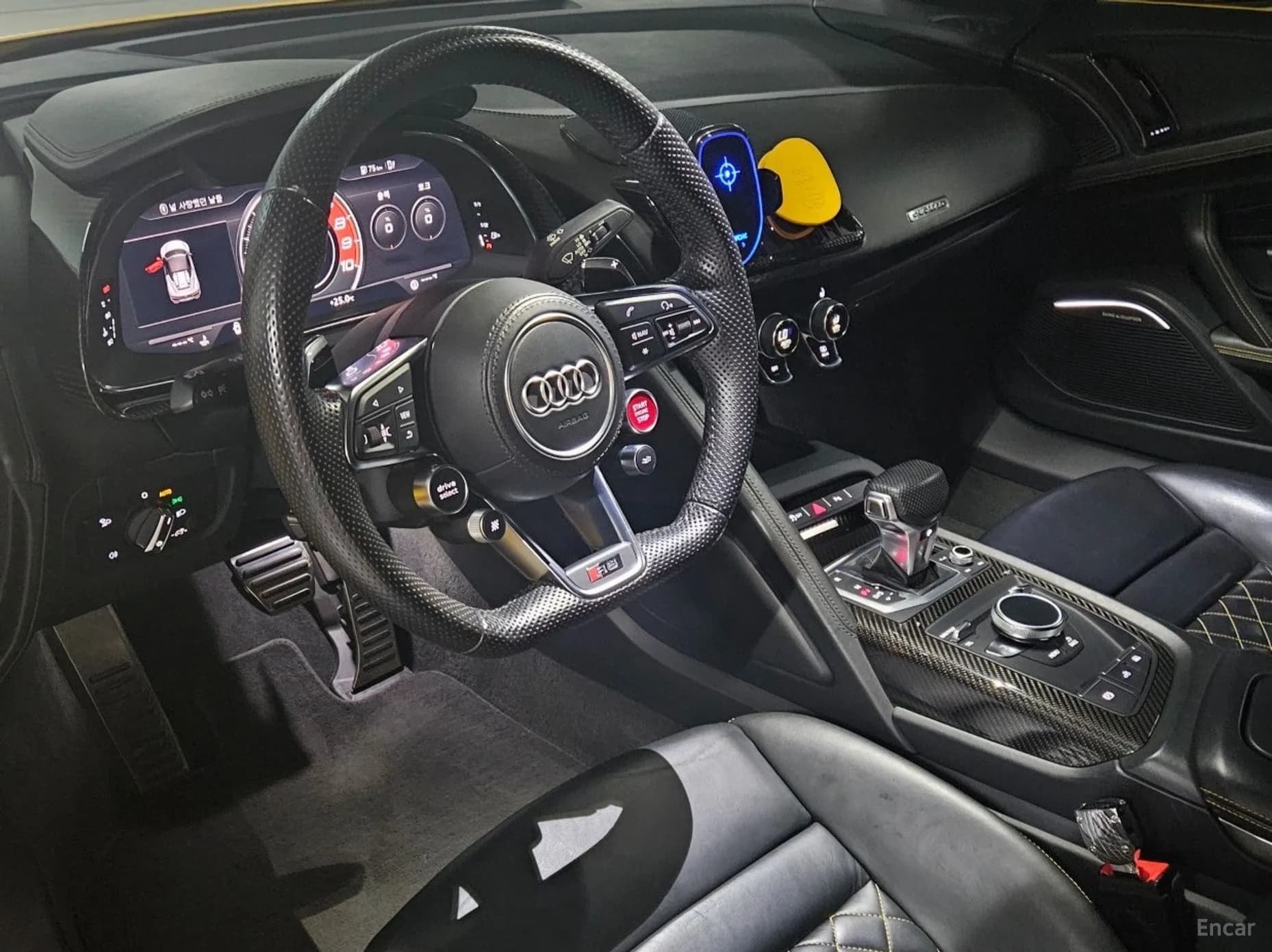 R8 (4S)