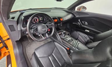 R8 (4S)