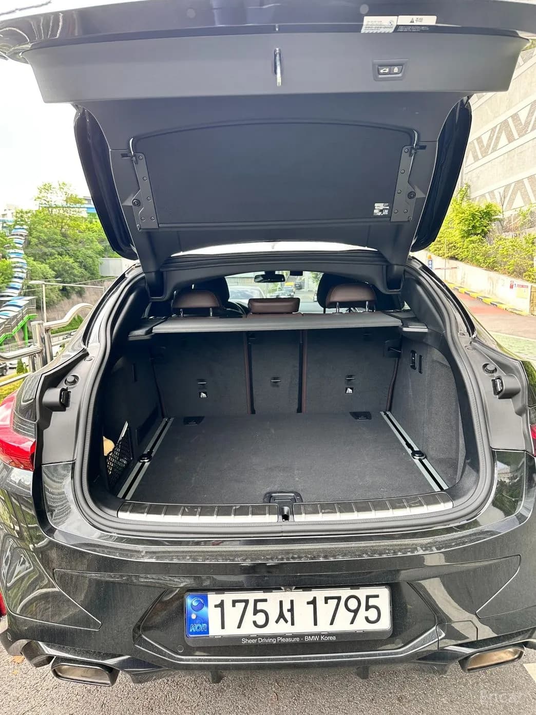 X4 (G02)