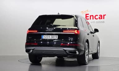 Q7 (4M)