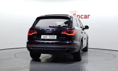 Q7