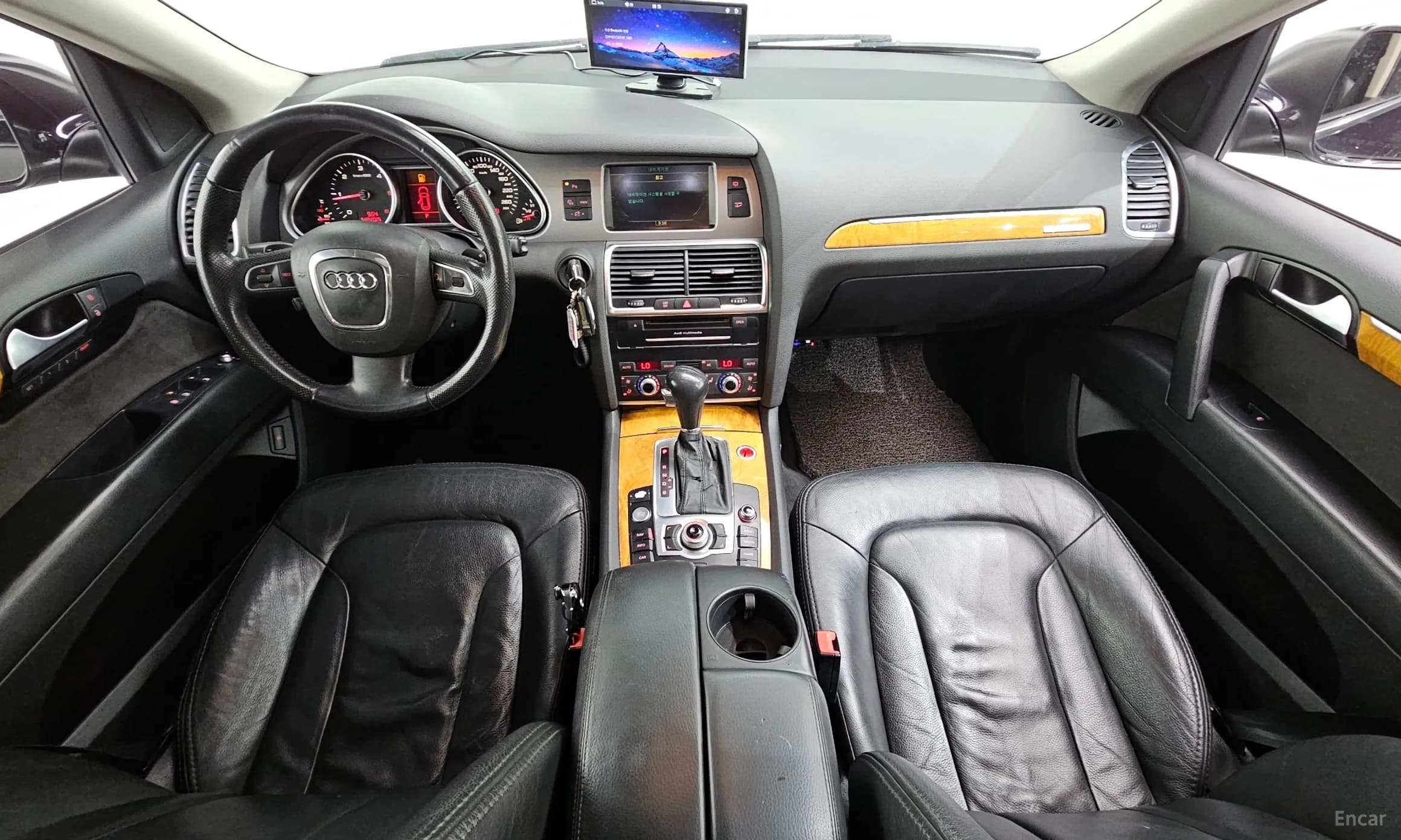 Q7
