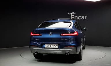 X4 (G02)