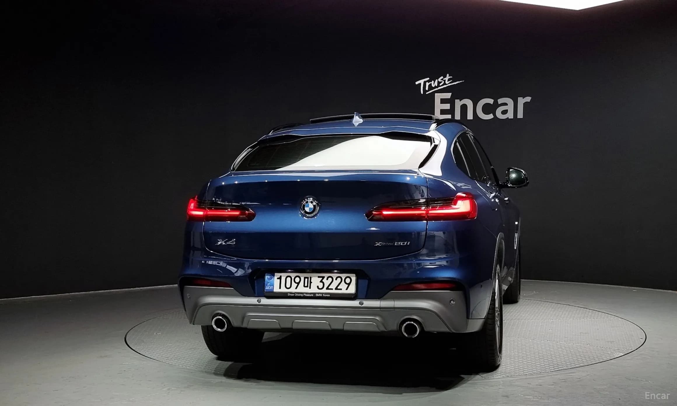 X4 (G02)