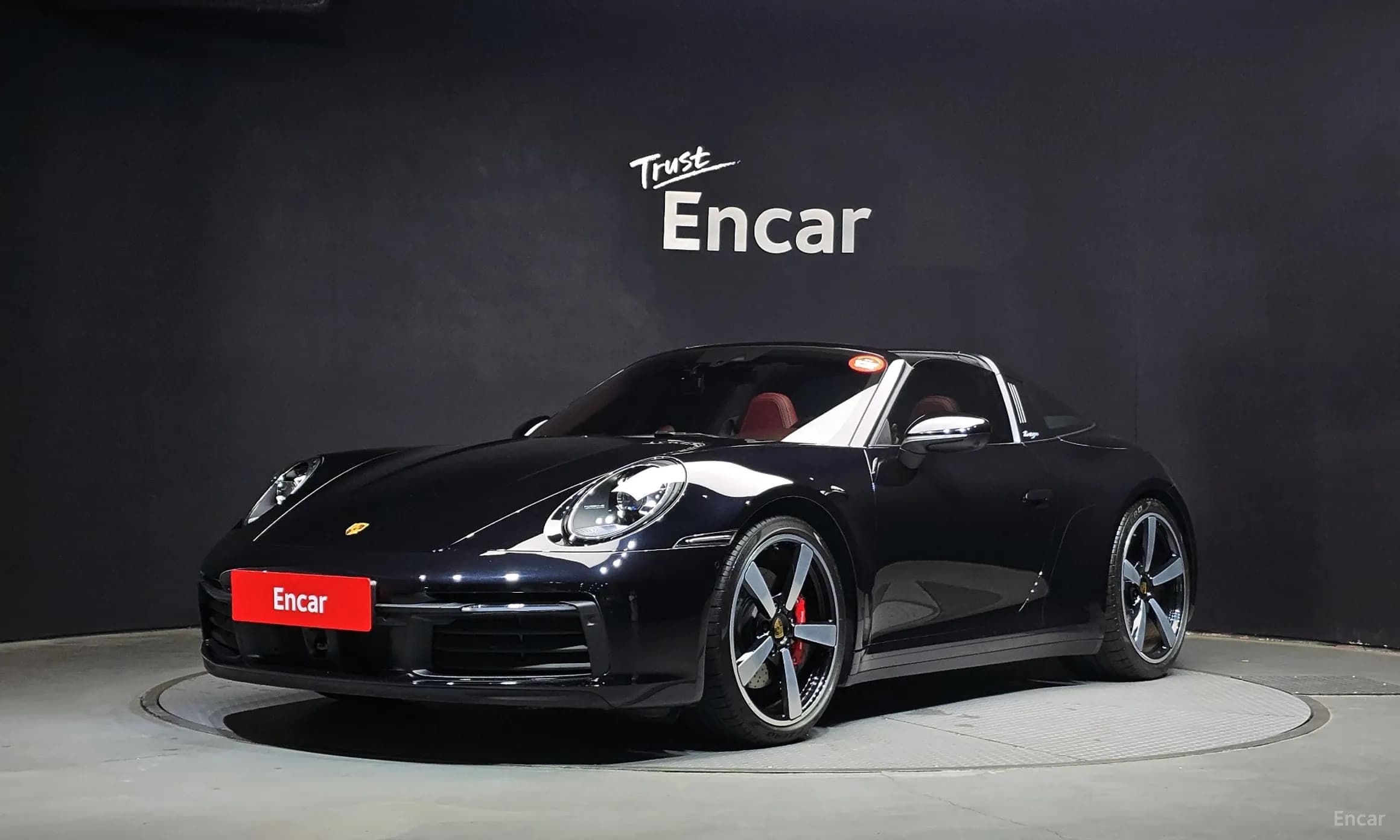 911 (992)