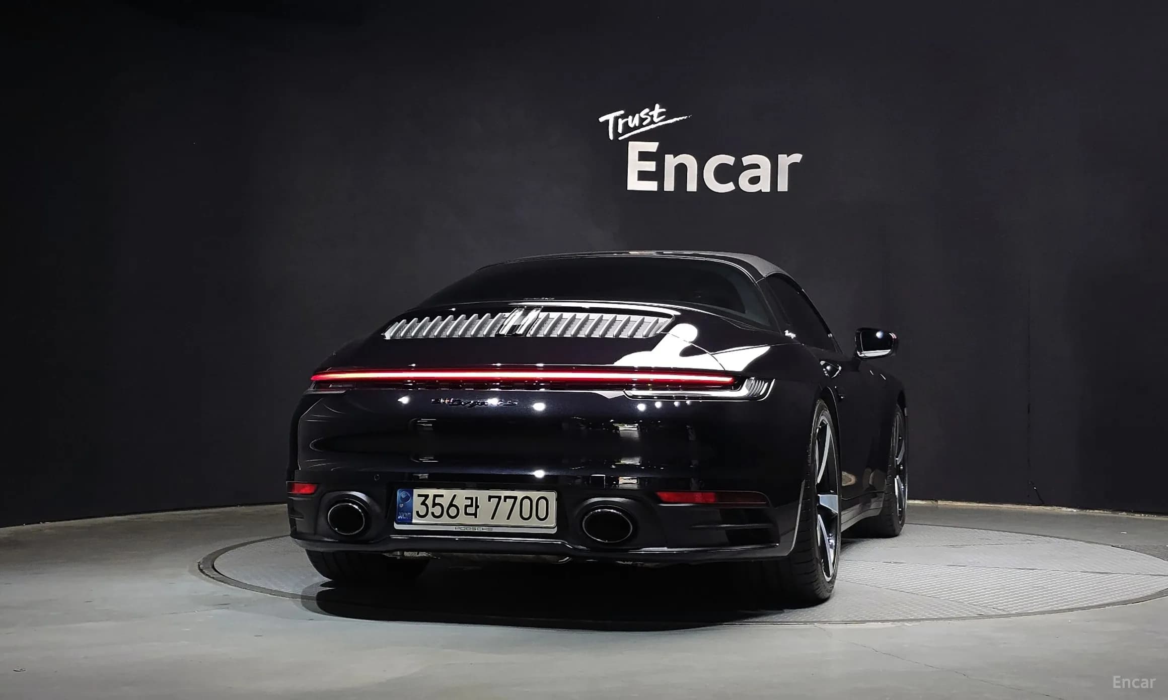911 (992)