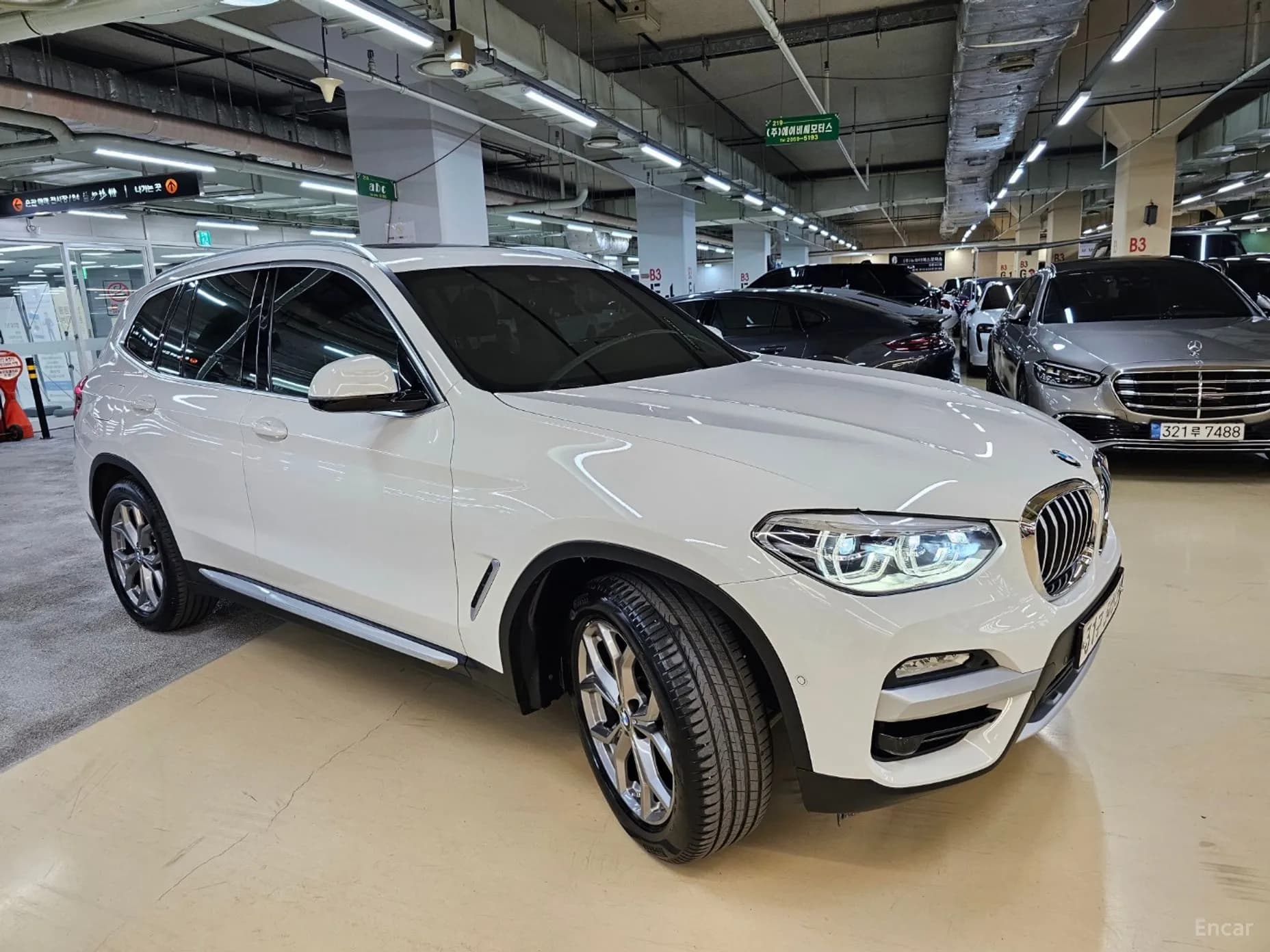 X3 (G01)