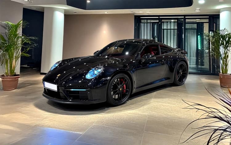 911 (992)