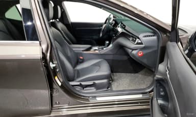 Camry (XV70)