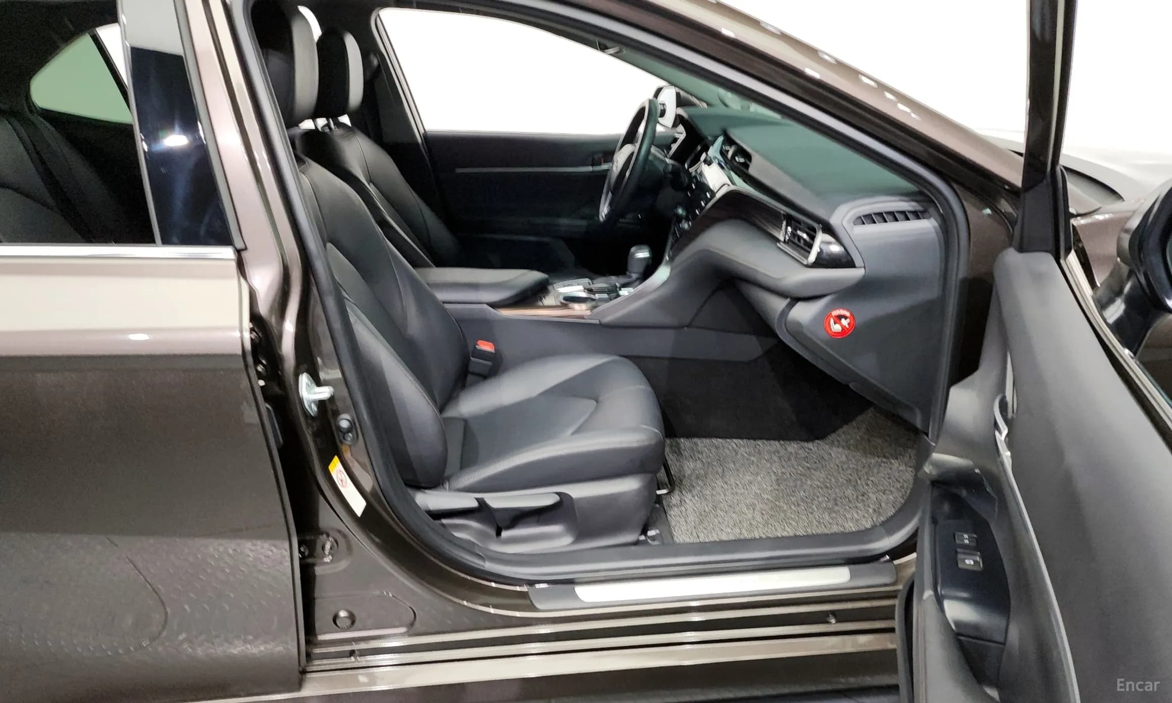 Camry (XV70)