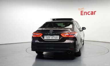 Camry (XV70)