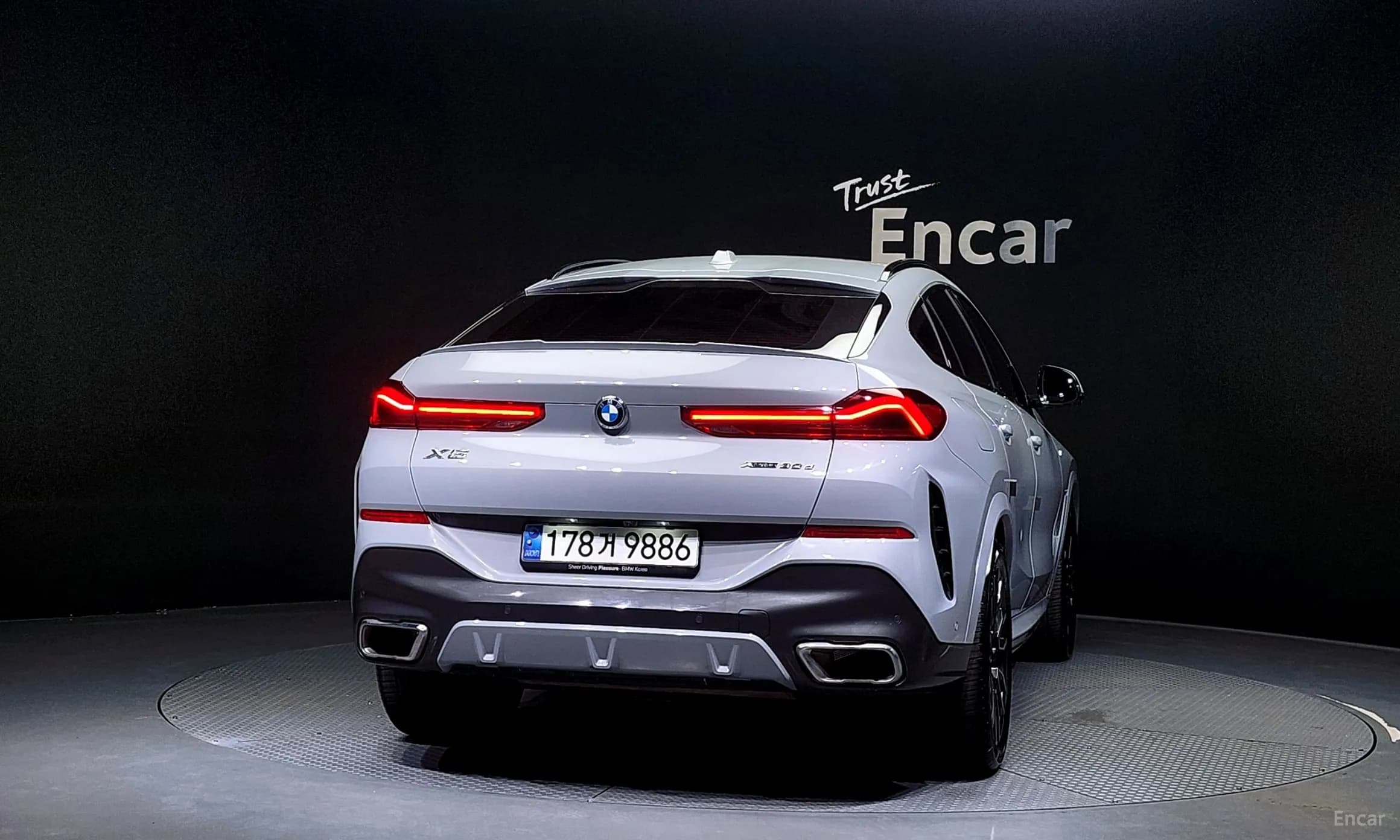 X6 (G06)