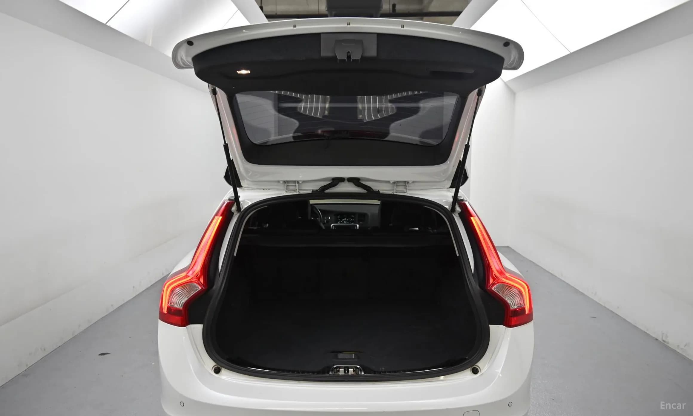 V60