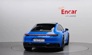 911 (992)