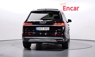 Q7 (4M)