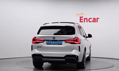 iX3