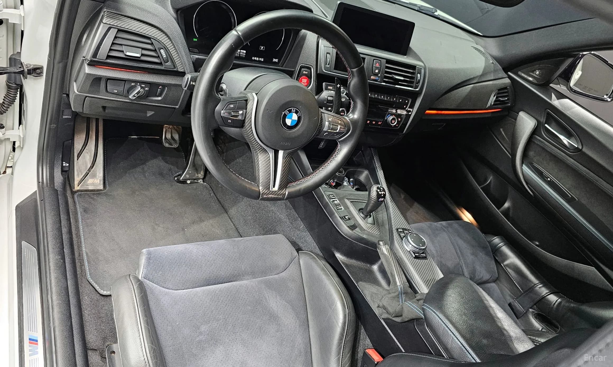 M2 (F87)