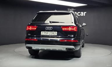 Q7 (4M)
